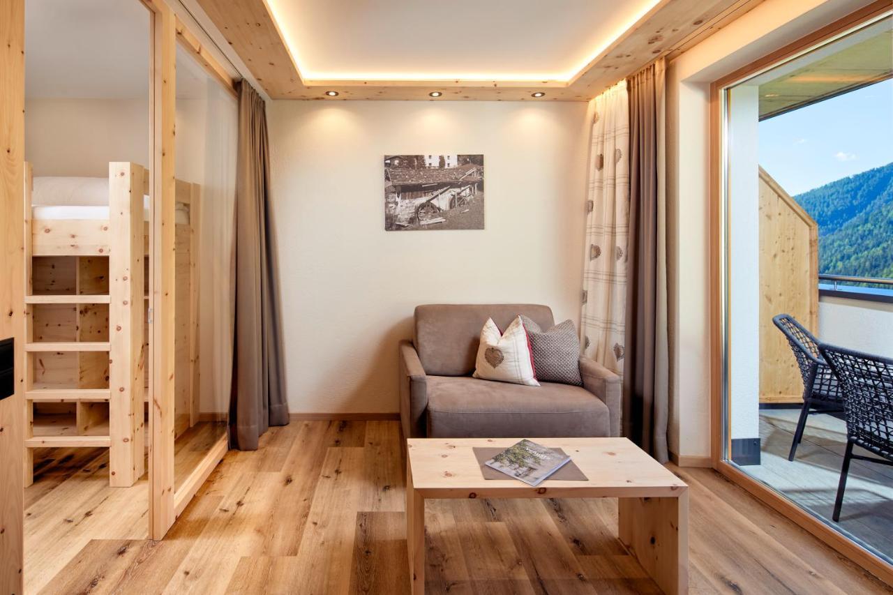 Hotel Anigglhof Malles Venosta Esterno foto